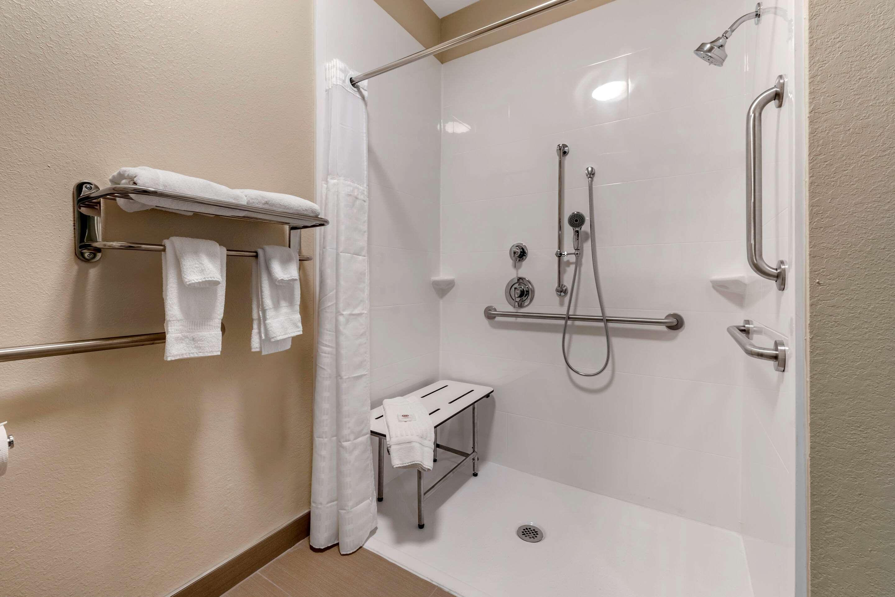 Comfort Inn & Suites Middletown - Franklin Екстериор снимка